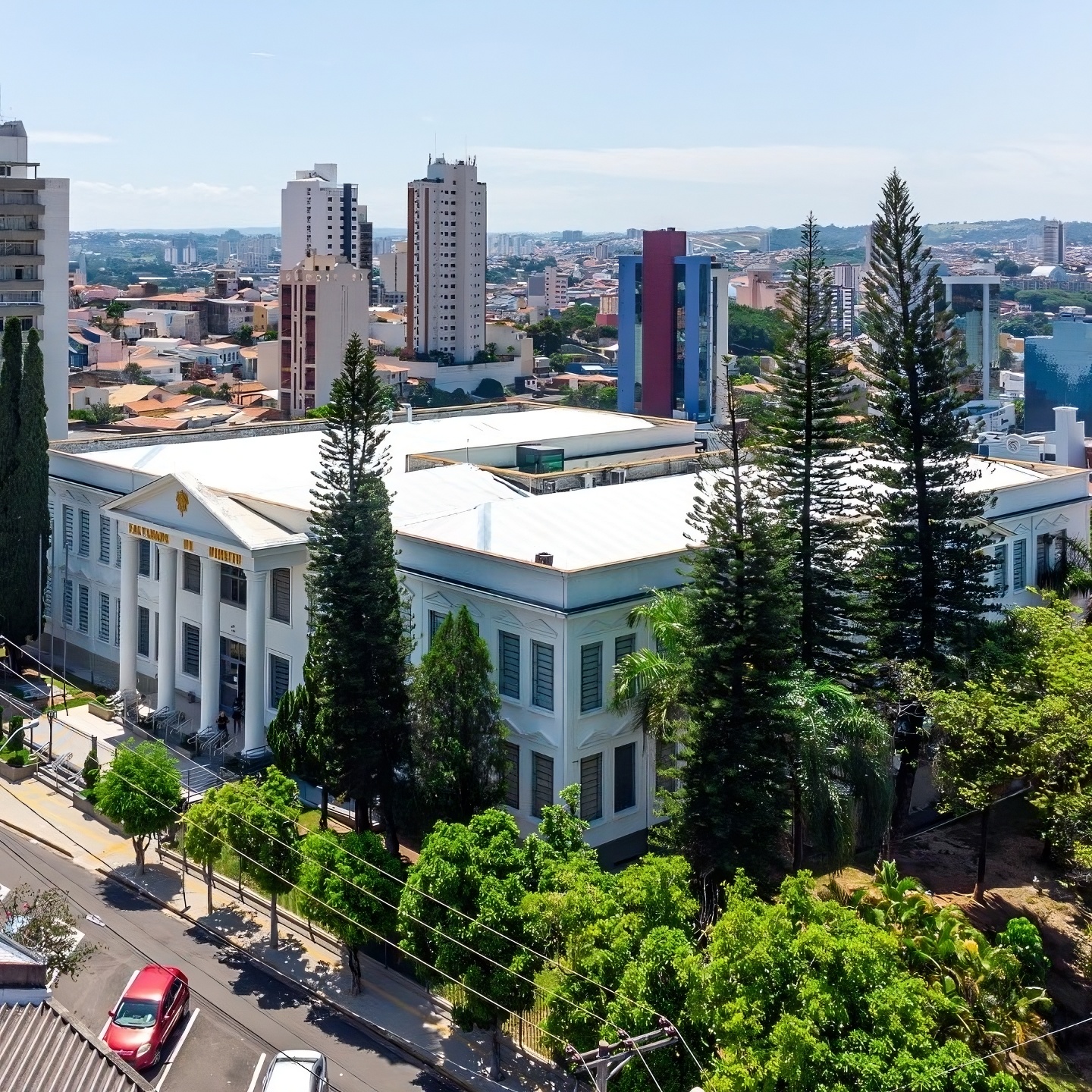CURSO DE DIREITO – FADI, tradição e excelência com autoridade reconhecida