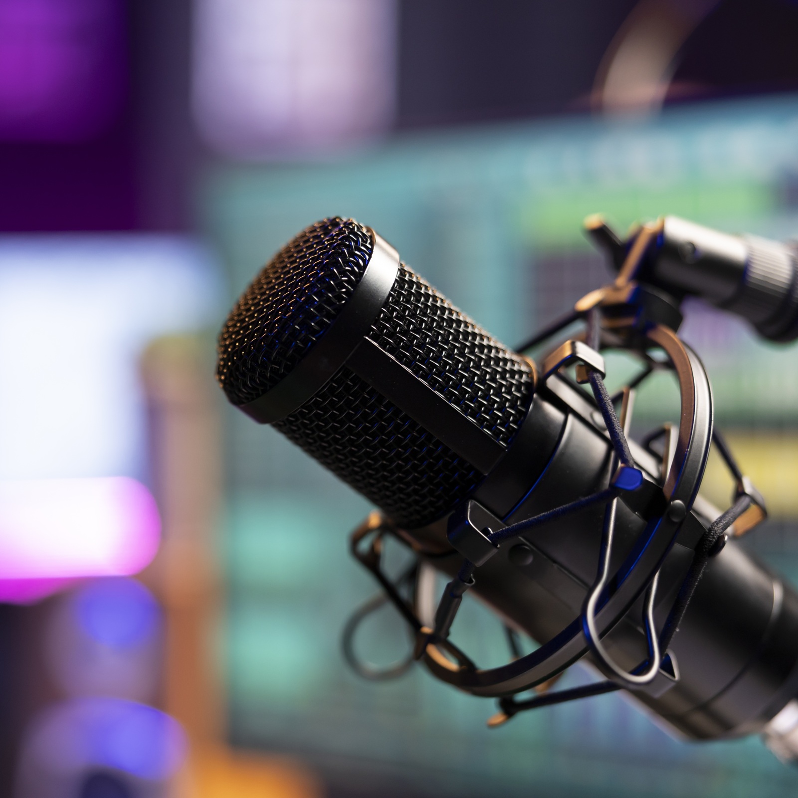 EMISSORA DE RÁDIO – Jovem Pan aumenta o volume da lembrança e chega ao topo