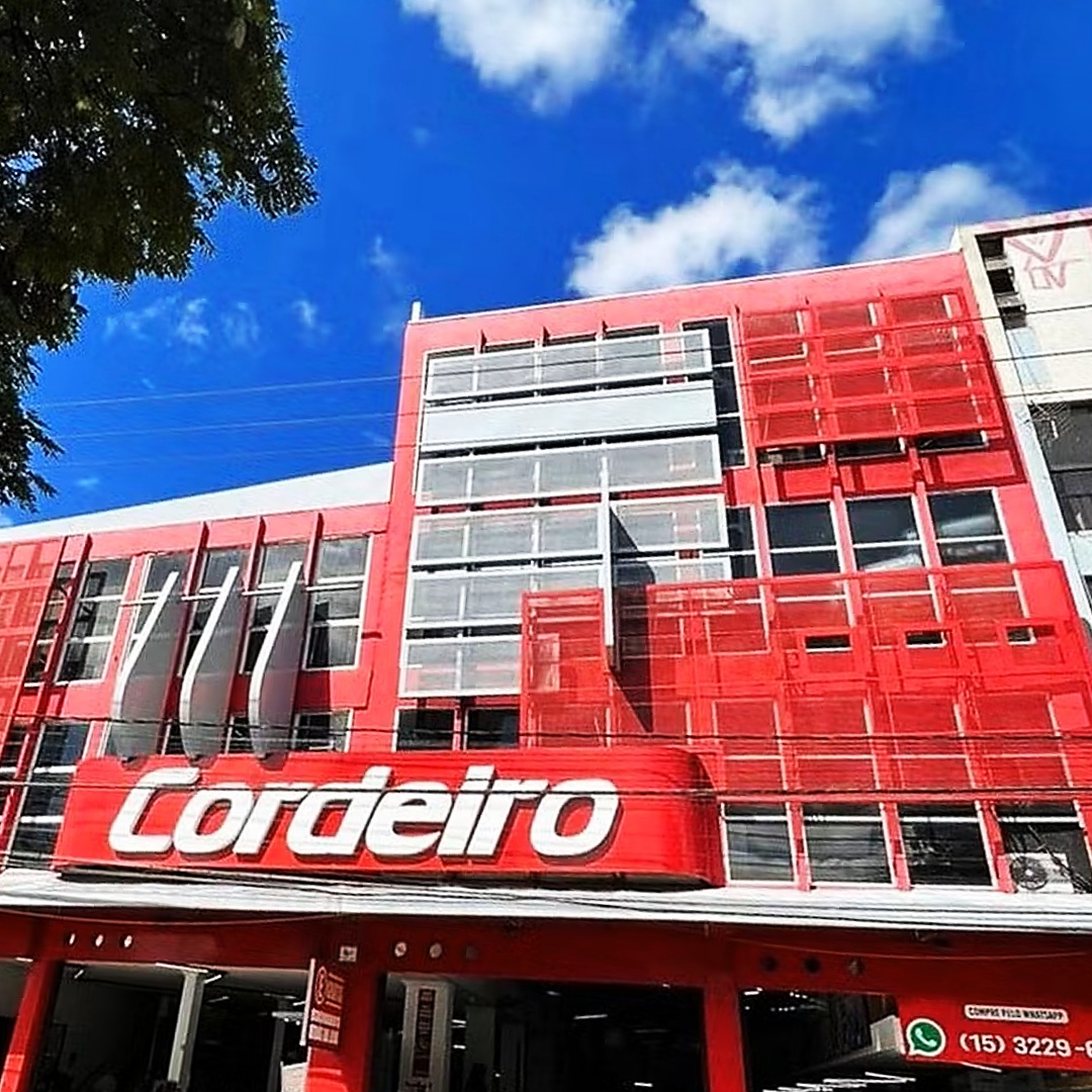 LOJA DE MÁQUINAS E FERRAMENTAS – Cordeiro celebra 80 anos na liderança
